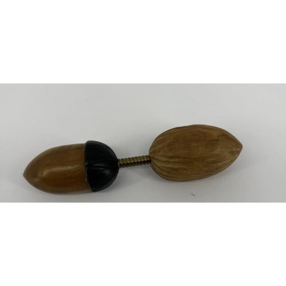 Vintage 1930's Acorn Screw Turning Carved Nutcracker Preowned‎